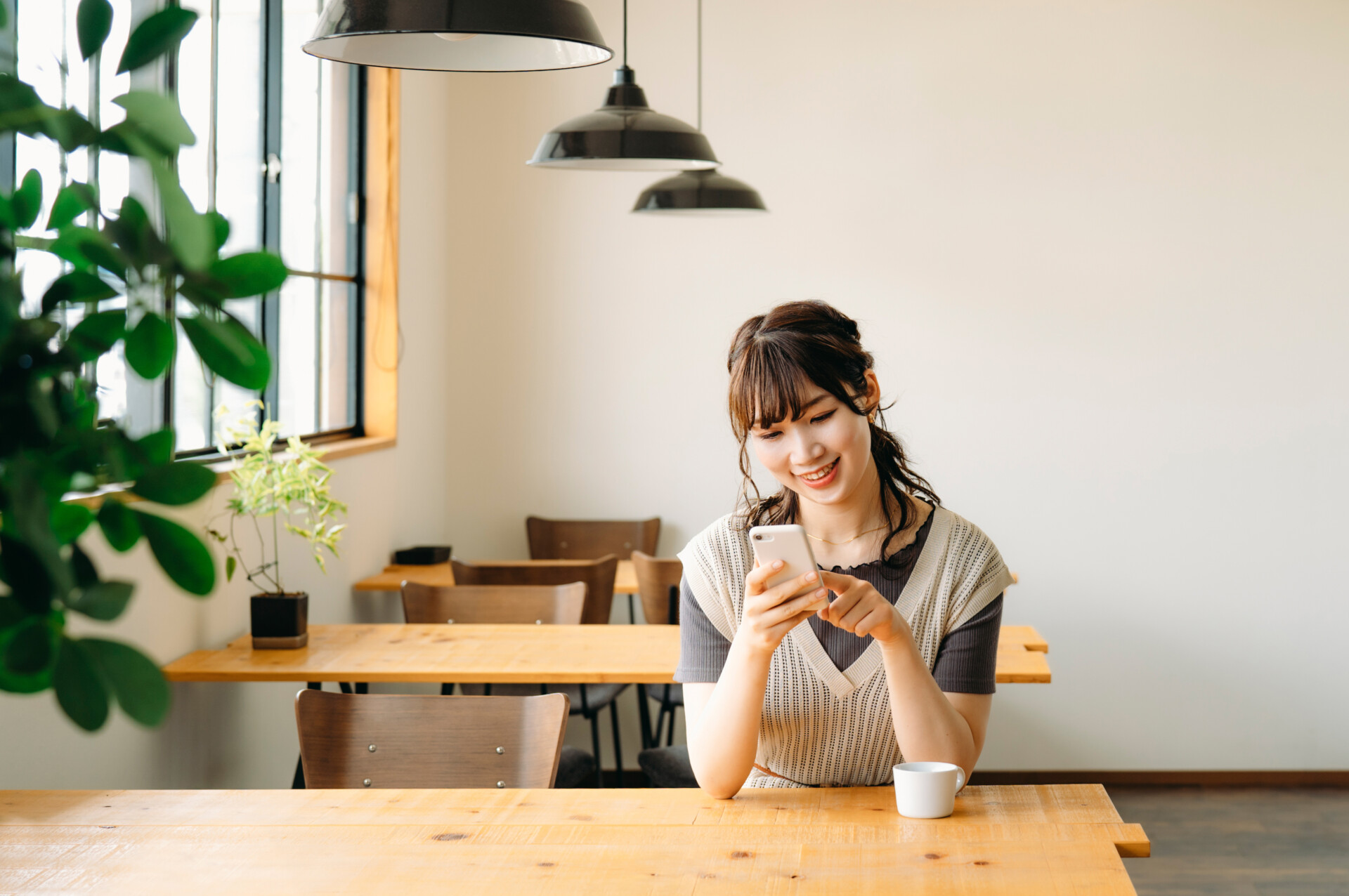 SNSと肖像権】顔写真の無断転載はなぜ違法になるの？ - NEONAVI (ネオナビ) - 若者と社会、企業が出会う、きっかけをつくるWebメディア